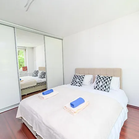 דירה Beautiful Cozy Close To Center